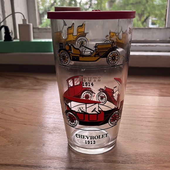 #79  VINTAGE CAR COCKTAIL SHAKER - Picture 3 of 5